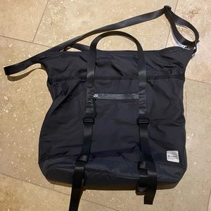 Lululemon large tote/messenger bag with yoga straps